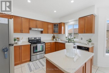 338 DOWSON LOOP Newmarket (Woodland Hill) Ontario photo 12