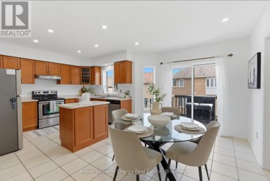 338 DOWSON LOOP Newmarket (Woodland Hill) Ontario photo 14