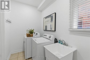 338 DOWSON LOOP Newmarket (Woodland Hill) Ontario photo 22