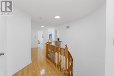 338 DOWSON LOOP Newmarket (Woodland Hill) Ontario photo 25