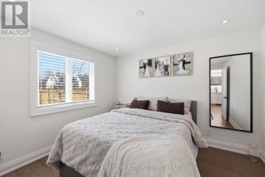 258 COLLEGE STREET, Kingston (Central City East) Ontario
