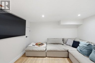 258 COLLEGE STREET, Kingston (Central City East) Ontario