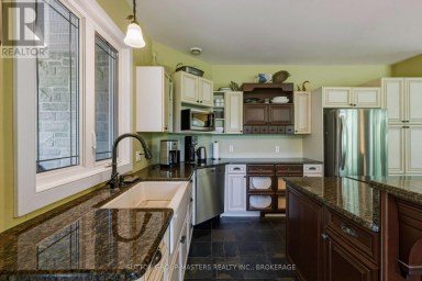 139 COUNTRY WOODS DRIVE, Frontenac (Frontenac South) Ontario