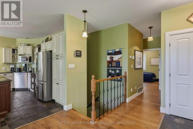 139 COUNTRY WOODS DRIVE, Frontenac (Frontenac South) Ontario