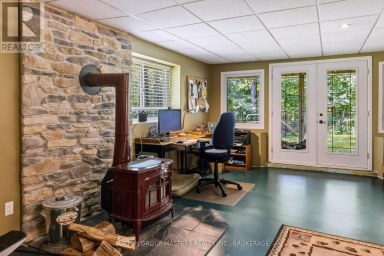 139 COUNTRY WOODS DRIVE, Frontenac (Frontenac South) Ontario