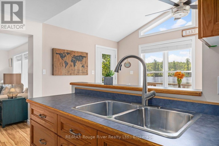 132 ADDINGTON ROAD 5 ROAD, Addington Highlands (Addington Highlands), Ontario, K0H1K0