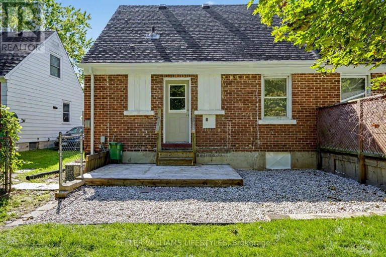 68 APELDOORN CRESCENT, London East (East C), Ontario, N5Y2B8