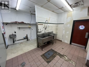7 FRONT STREET E Strathroy-Caradoc (NW) Ontario photo 4