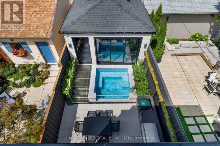 22 FOXLEY STREET, Toronto (Trinity-Bellwoods), Ontario, M6J1R1