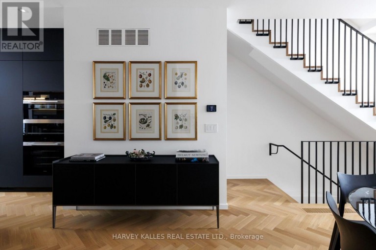 22 FOXLEY STREET, Toronto (Trinity-Bellwoods), Ontario, M6J1R1