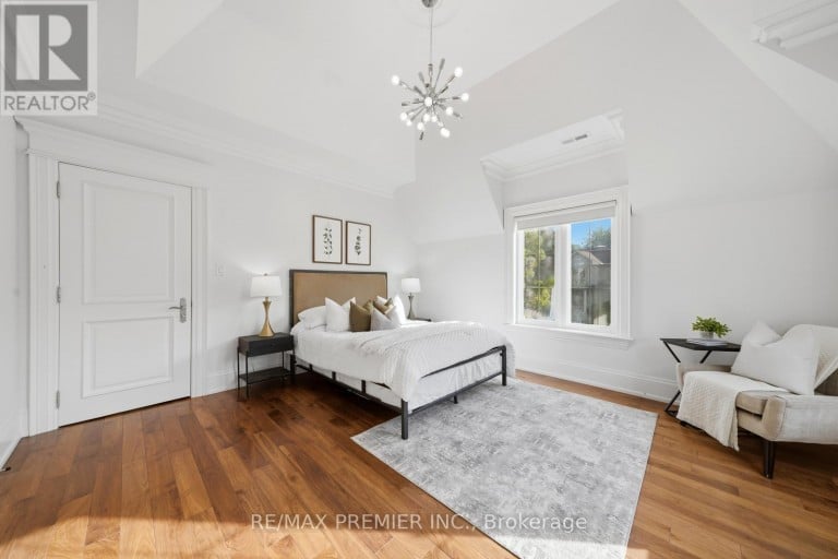 35 NORMANDALE CRESCENT, Toronto (St. Andrew-Windfields), Ontario, M2P1M7