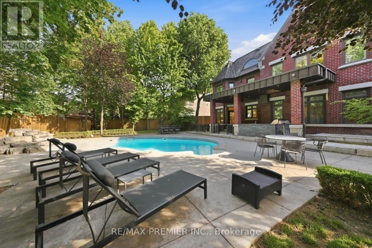 35 NORMANDALE CRESCENT, Toronto (St. Andrew-Windfields), Ontario, M2P1M7