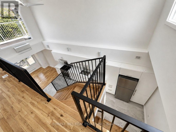 96 HARBORD STREET, Toronto (University), Ontario, M5S1G6