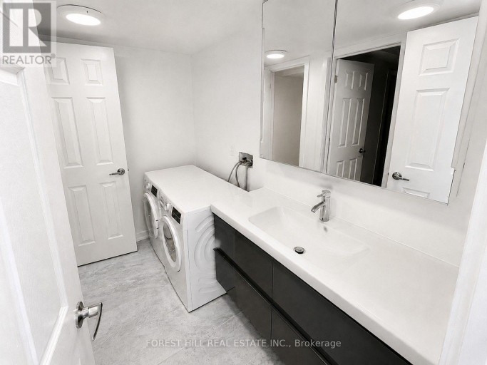 96 HARBORD STREET, Toronto (University), Ontario, M5S1G6