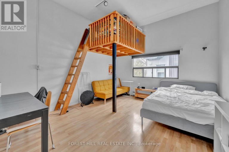 96 HARBORD STREET, Toronto (University), Ontario, M5S1G6