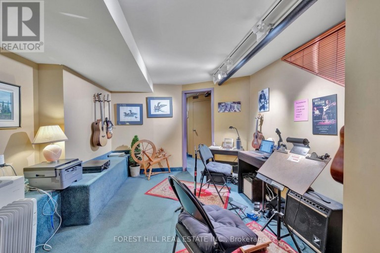 96 HARBORD STREET, Toronto (University), Ontario, M5S1G6