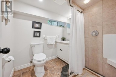 28 OXFORD STREET Guelph (Downtown) Ontario photo 33