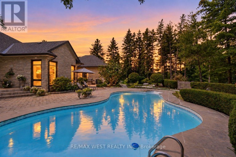 5775 KIRBY ROAD, Vaughan (Kleinburg), Ontario, L0J1C0