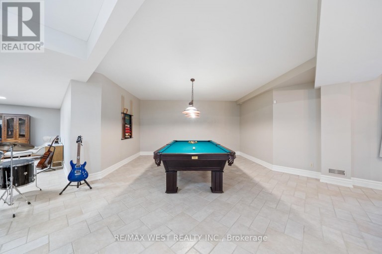 5775 KIRBY ROAD, Vaughan (Kleinburg), Ontario, L0J1C0