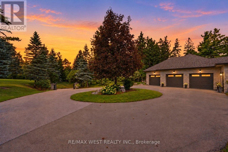 5775 KIRBY ROAD, Vaughan (Kleinburg), Ontario, L0J1C0