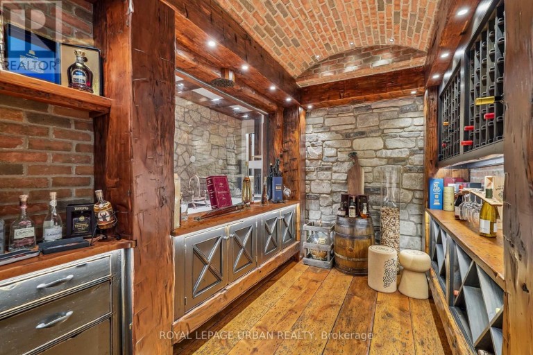 105 KING HILLS LANE, King, Ontario, L7B1A3