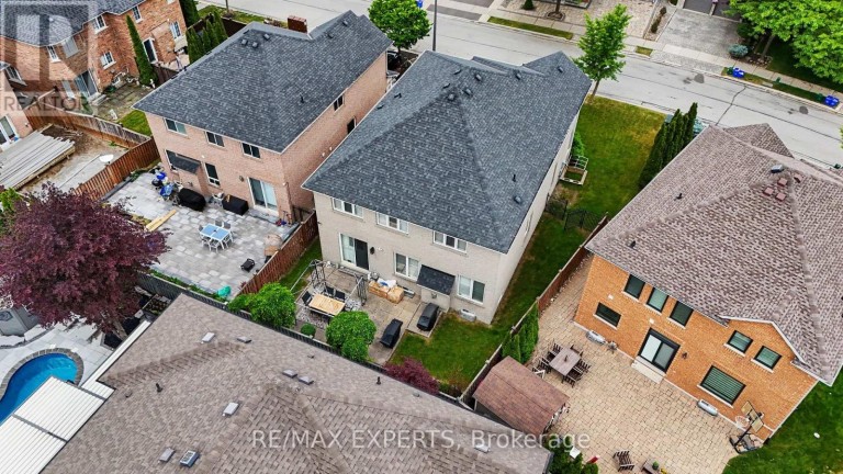 15 ARROWOOD CRESCENT, Vaughan (Sonoma Heights), Ontario, L4H2R4