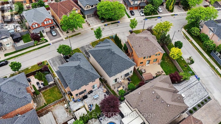 15 ARROWOOD CRESCENT, Vaughan (Sonoma Heights), Ontario, L4H2R4