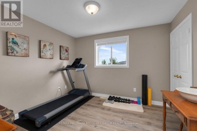 34 KNOX DRIVE Springwater (Elmvale) Ontario photo 15