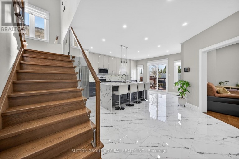 62 PRINCE GEORGE CRESCENT, Barrie (Innis-Shore), Ontario, L4N0K9