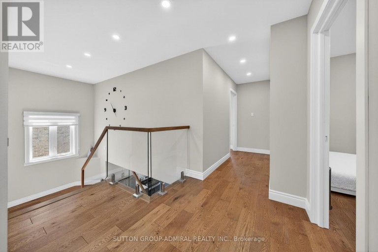 62 PRINCE GEORGE CRESCENT, Barrie (Innis-Shore), Ontario, L4N0K9
