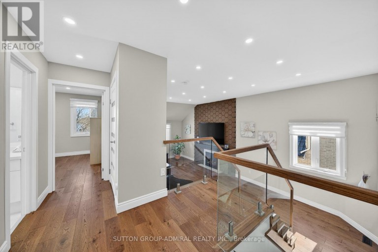 62 PRINCE GEORGE CRESCENT, Barrie (Innis-Shore), Ontario, L4N0K9