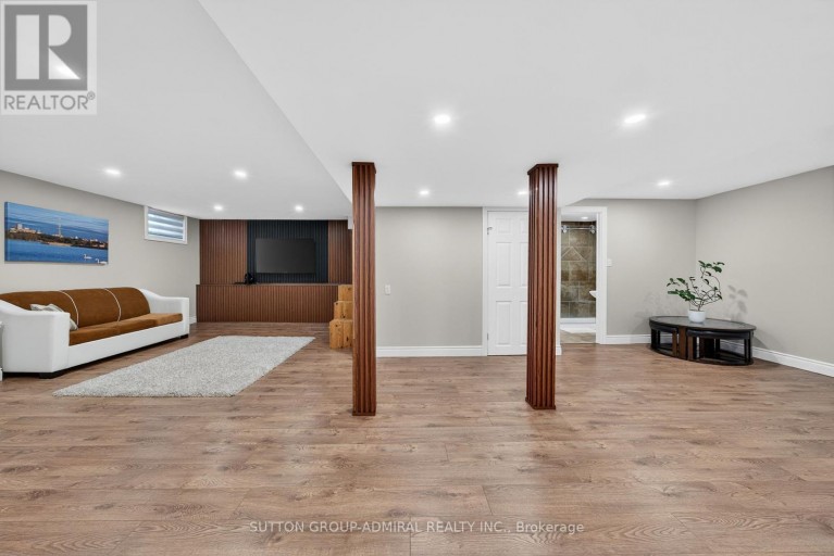 62 PRINCE GEORGE CRESCENT, Barrie (Innis-Shore), Ontario, L4N0K9