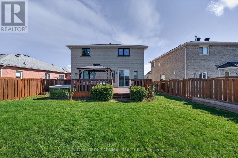 62 PRINCE GEORGE CRESCENT, Barrie (Innis-Shore), Ontario, L4N0K9