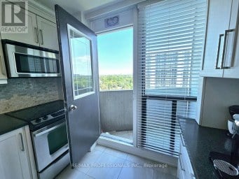 E41 - 300 MILL ROAD Toronto (Markland Wood) Ontario photo 15