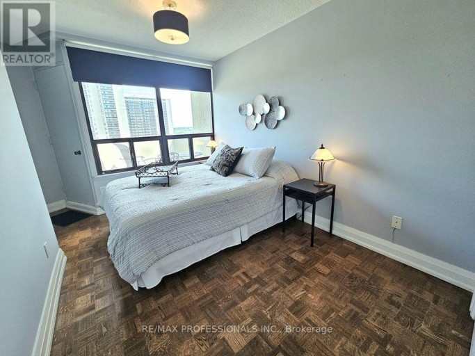 E41 - 300 MILL ROAD, Toronto (Markland Wood), Ontario, M9C4W7