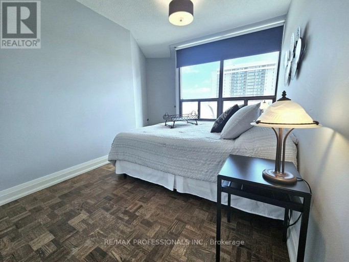 E41 - 300 MILL ROAD, Toronto (Markland Wood), Ontario, M9C4W7