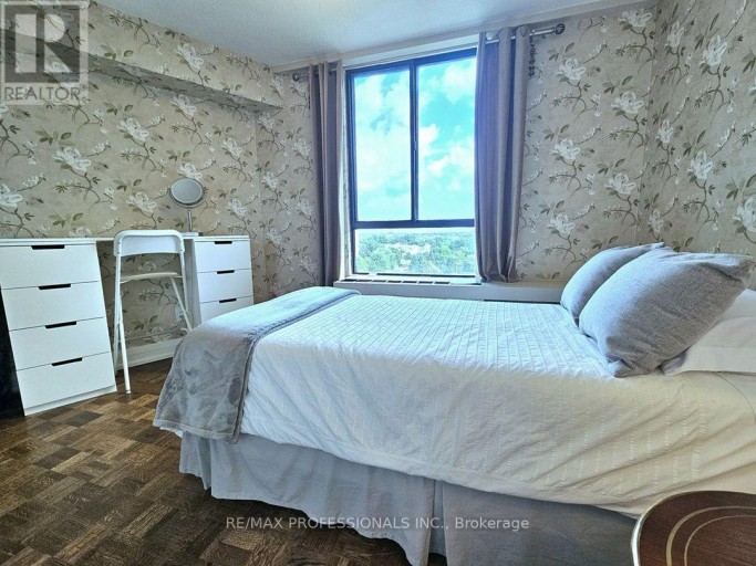 E41 - 300 MILL ROAD, Toronto (Markland Wood), Ontario, M9C4W7