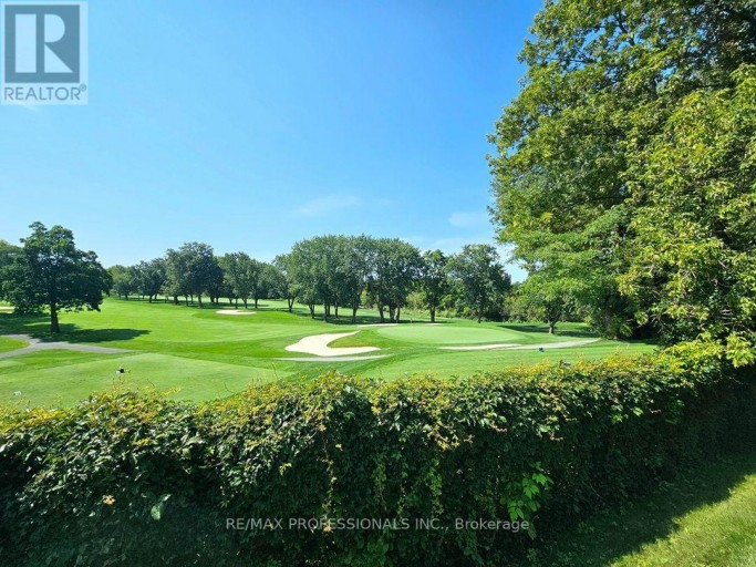 E41 - 300 MILL ROAD, Toronto (Markland Wood), Ontario, M9C4W7