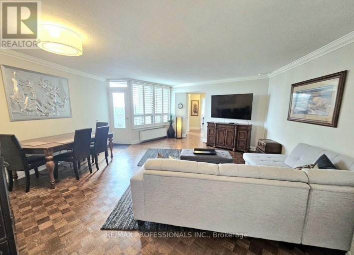 E41 - 300 MILL ROAD, Toronto (Markland Wood), Ontario, M9C4W7