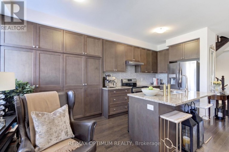 82 OAKMORE LANE, Brampton (Bram West), Ontario, L6Y6H5