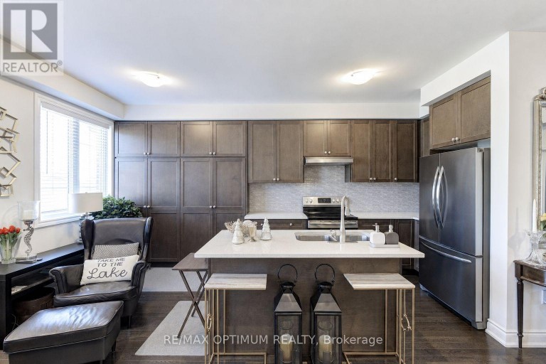 82 OAKMORE LANE, Brampton (Bram West), Ontario, L6Y6H5