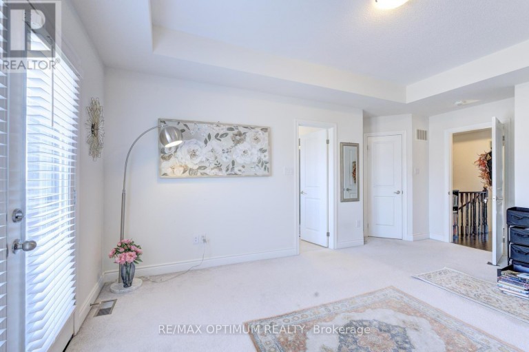 82 OAKMORE LANE, Brampton (Bram West), Ontario, L6Y6H5