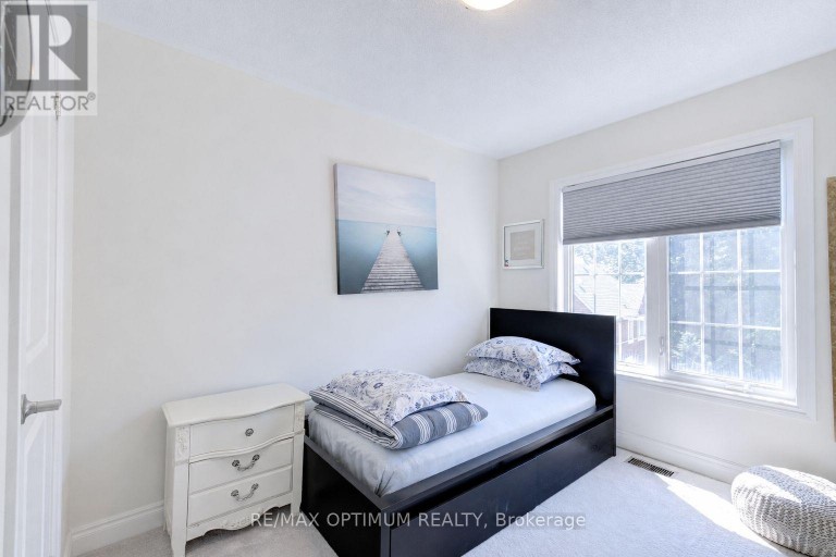 82 OAKMORE LANE, Brampton (Bram West), Ontario, L6Y6H5
