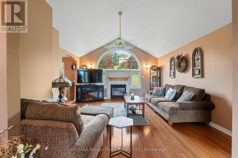 13 OLIVER'S LANE, Cobourg, Ontario, K9A5R1