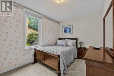577 HOMEWOOD AVENUE Peterborough (Town Ward 3) Ontario photo 15