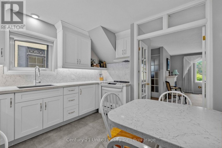 577 HOMEWOOD AVENUE, Peterborough (Town Ward 3), Ontario, K9J4V9