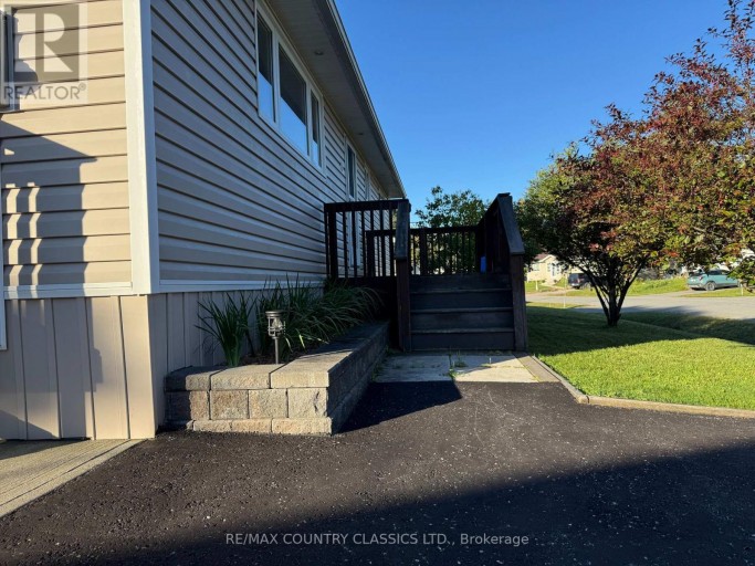 89 SPRUCEDALE STREET, Highlands East (Bicroft Ward), Ontario, K0L1M0