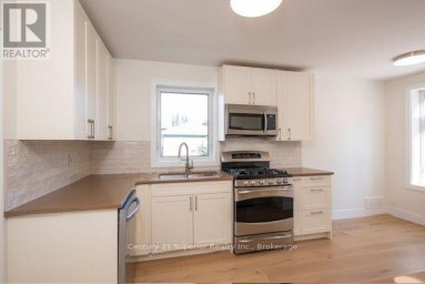 2011 MURRAY AVENUE Thunder Bay (Hyde Park) Ontario photo 4