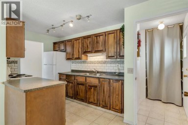 127 Falshire Way NE Calgary Alberta photo 8