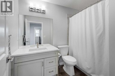 40 Verity Place SW Calgary Alberta photo 29